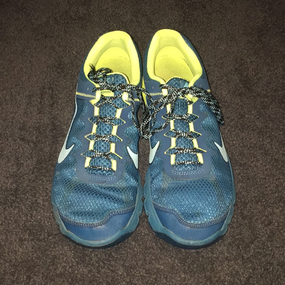 Nike Mens 9.5 Zoom Wildhorse Runners